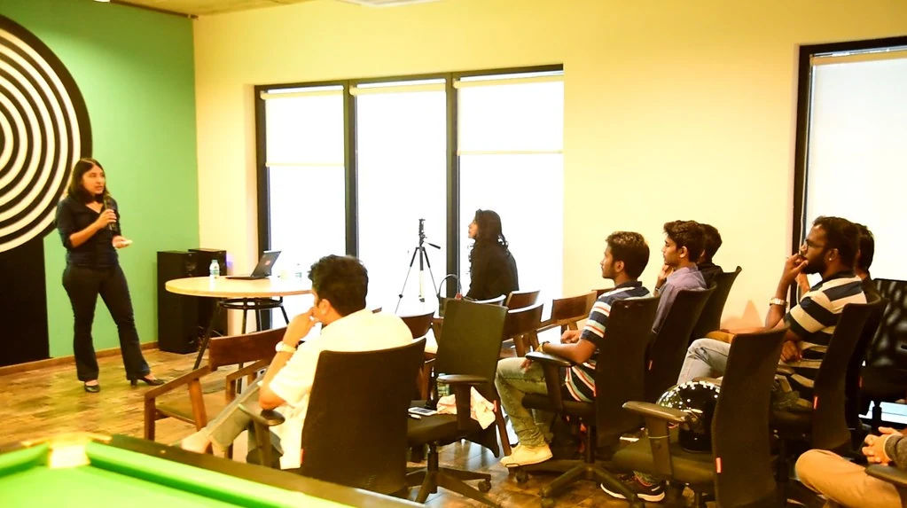 Salon #7 event photograph 1.