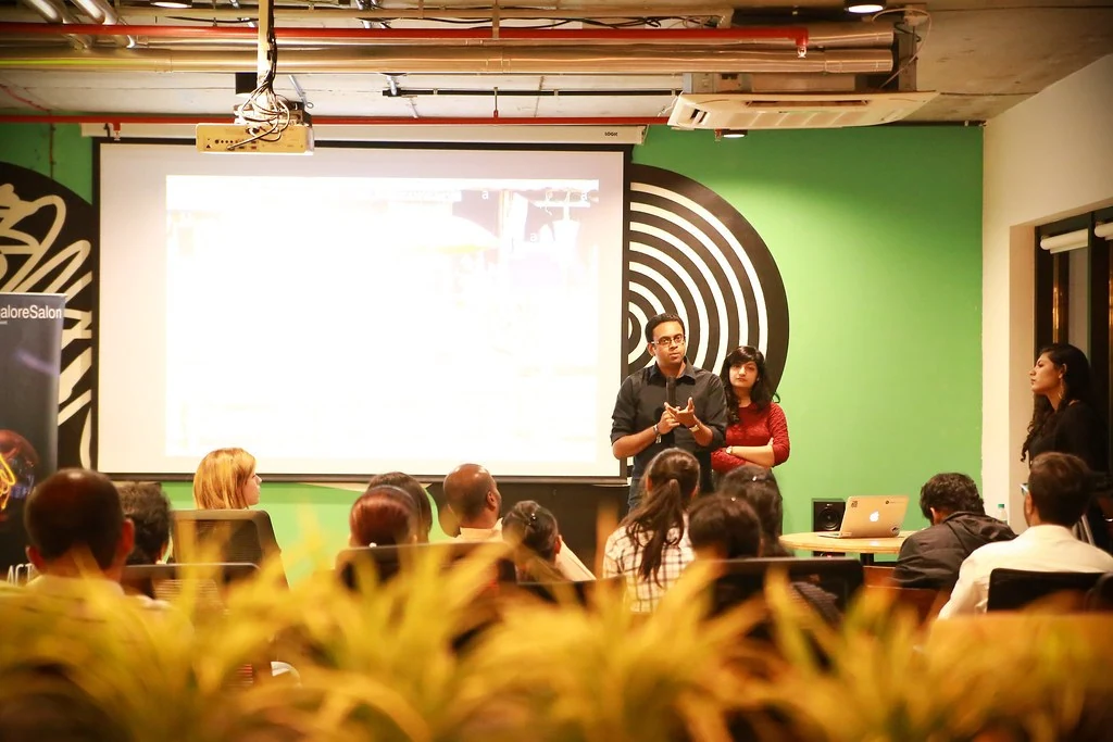 Salon #9 event photograph 1.